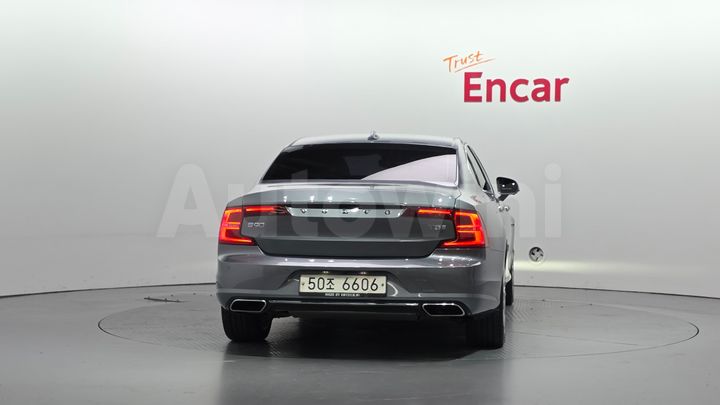 Volvo S90 2019 — 4