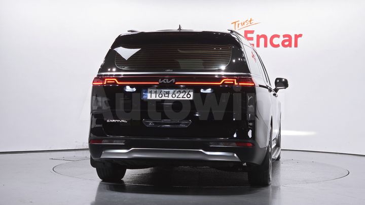 Kia Carnival 2022 — 4