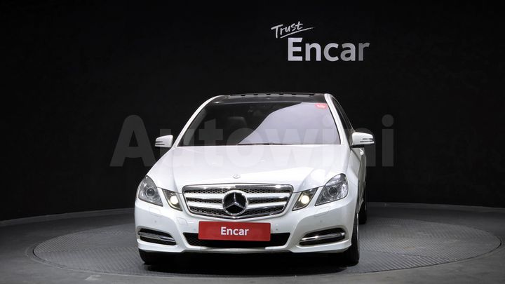 Mercedes Benz E Class 2011 — 3