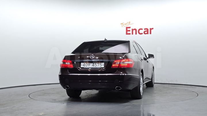 Mercedes Benz E Class 2011 — 4