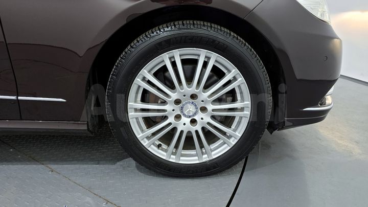 Mercedes Benz E Class 2011 — 5