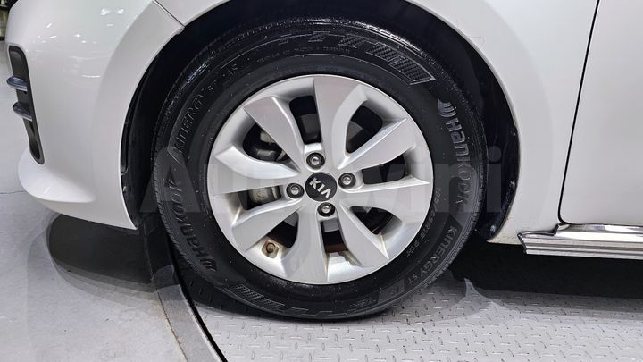 Kia Pride 2017 — 5