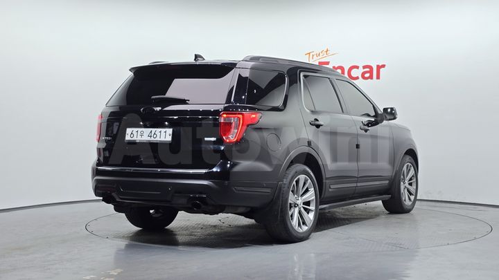 Ford Explorer 2018 — 2