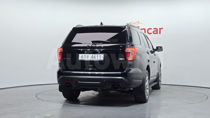 Ford Explorer 2018 — 4