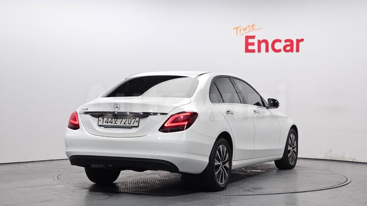 Mercedes-Benz C Class 2019 — 2