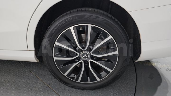 Mercedes-Benz C Class 2019 — 5