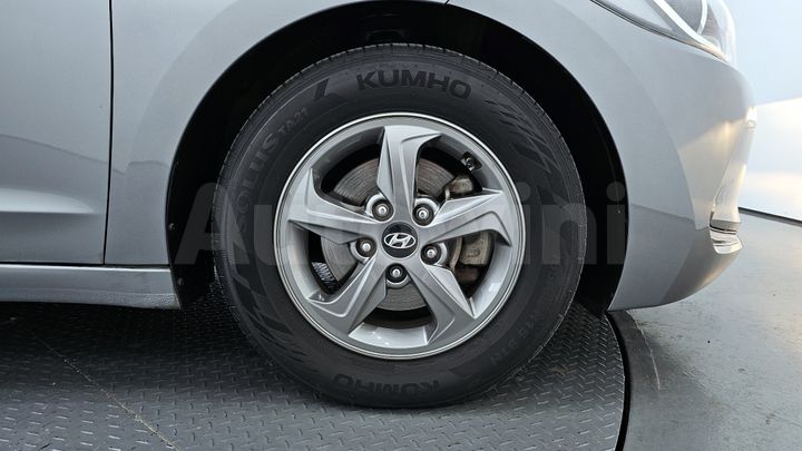 Hyundai Avante 2017 — 5