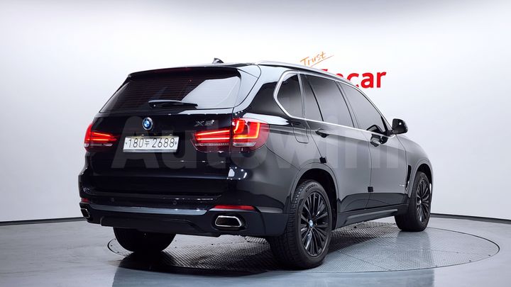 BMW X5 2017 — 2