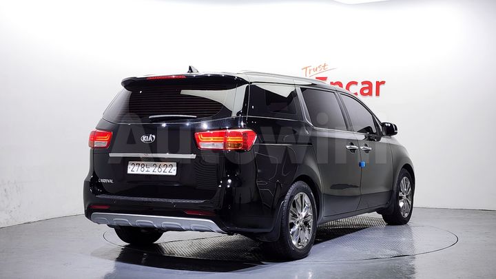 Kia Carnival 2016 — 2