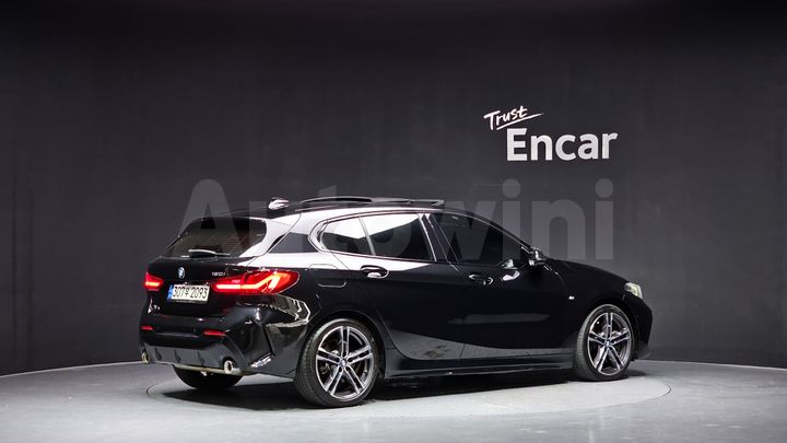 BMW 1 Series 2022 — 2