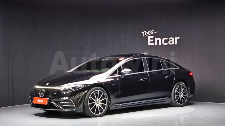 Mercedes Benz EQS