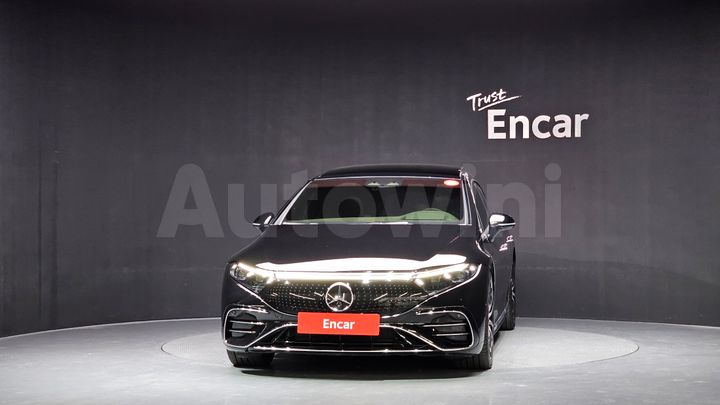 Mercedes Benz EQS 2023 — 3