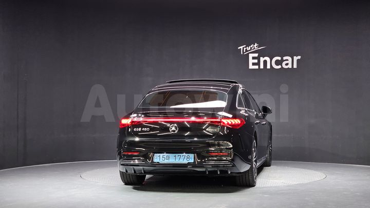 Mercedes Benz EQS 2023 — 4