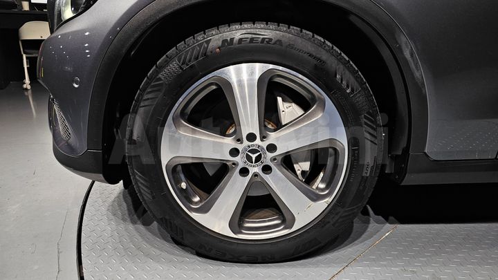 Mercedes Benz GLC Class 2019 — 5