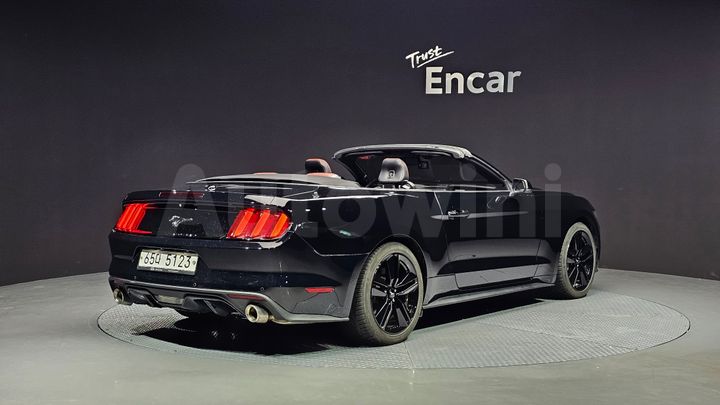 Ford Mustang 2017 — 2