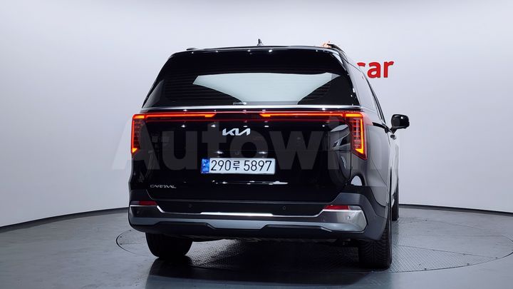 Kia Carnival 2025 — 4
