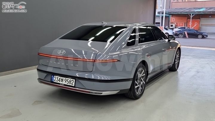 Hyundai Grandeur 2023 — 2