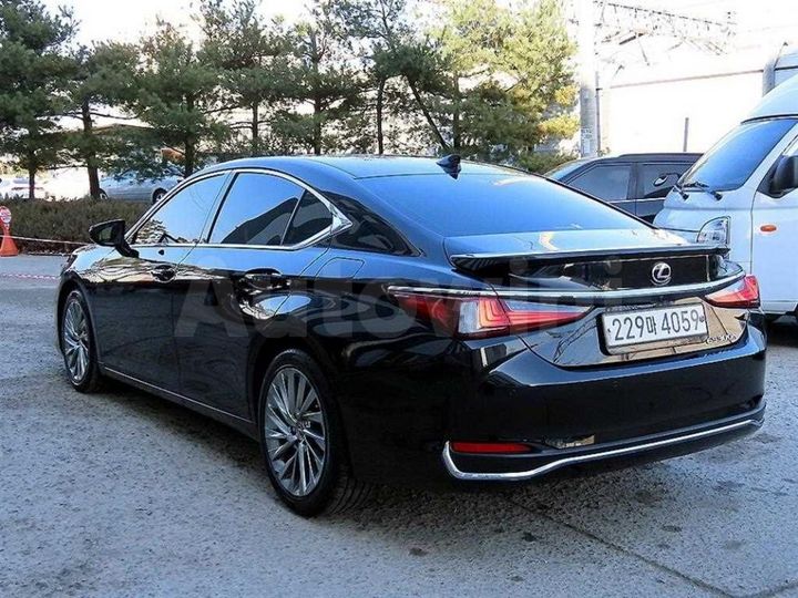 Lexus ES 2023 — 3