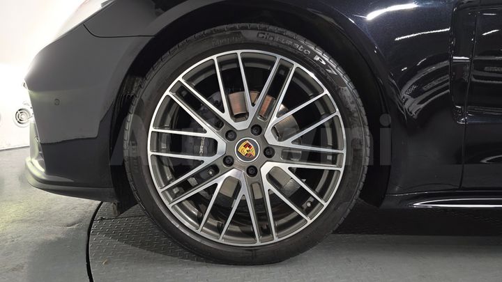Porsche Panamera 2023 — 4