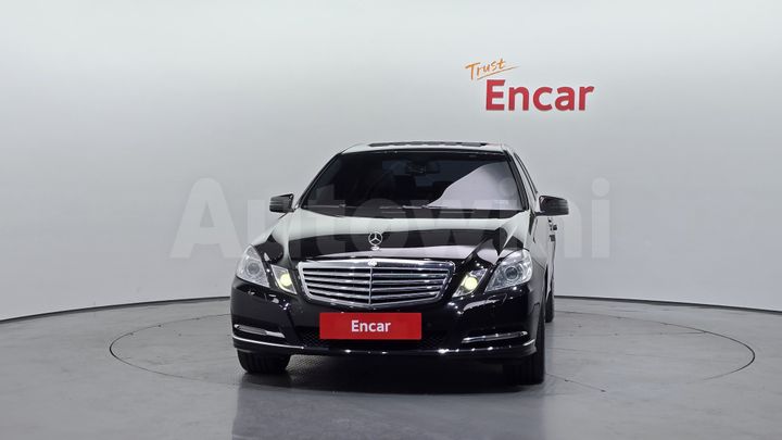 Mercedes Benz E Class 2011 — 3