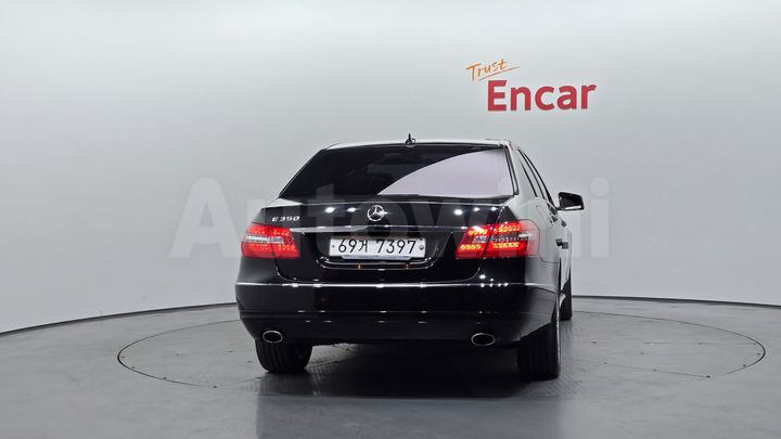 Mercedes Benz E Class 2011 — 4