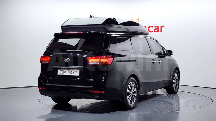 Kia Carnival 2017 — 2