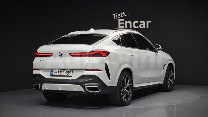 BMW X6 2022 — 2