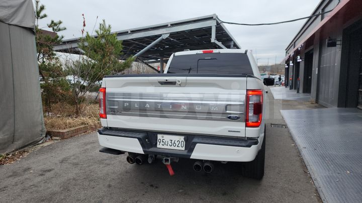 Ford F150 2021 — 4