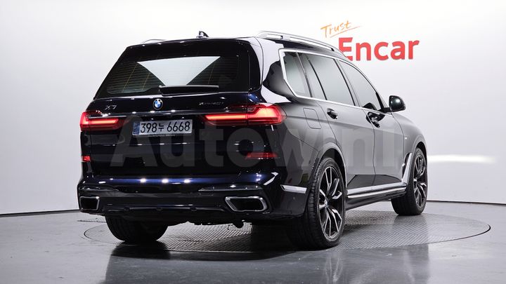 BMW X7 2022 — 3