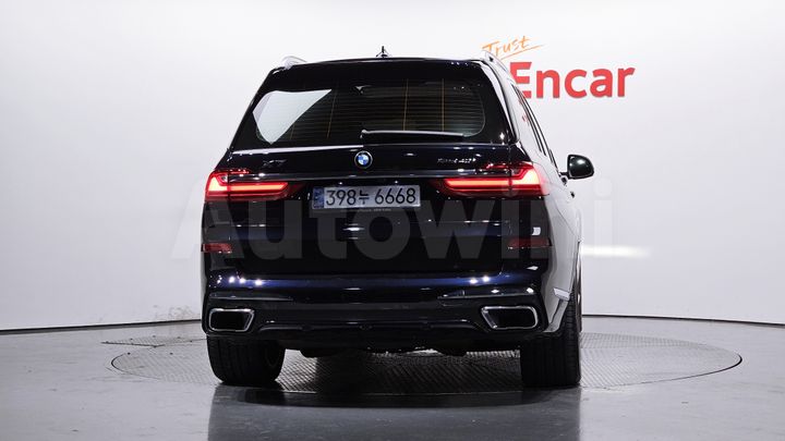 BMW X7 2022 — 5