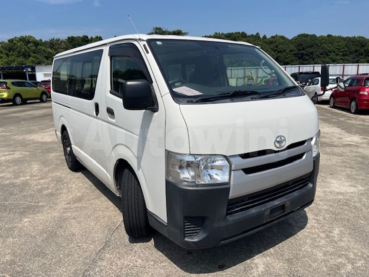 Toyota Hiace 2015 — 3