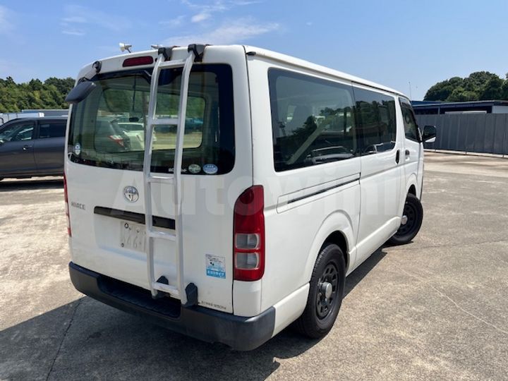 Toyota Hiace 2015 — 4