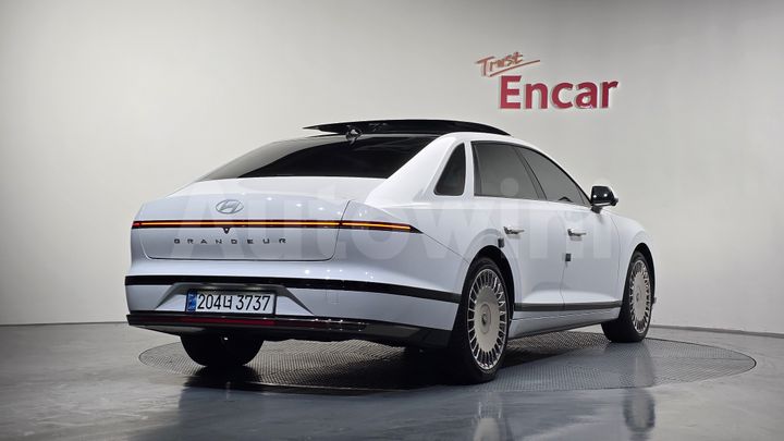 Hyundai Grandeur 2023 — 2