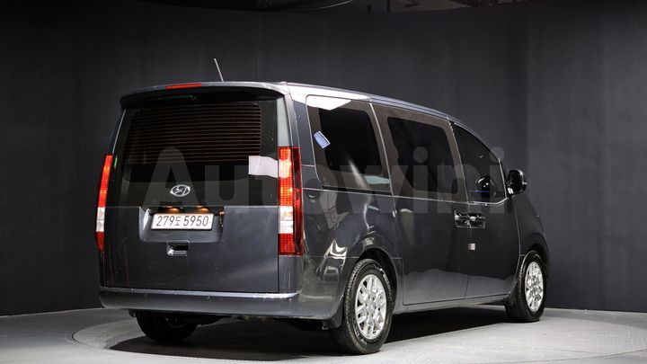 Hyundai Staria 2022 — 2