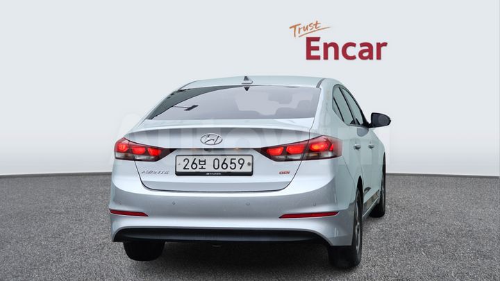 Hyundai Avante 2017 — 4