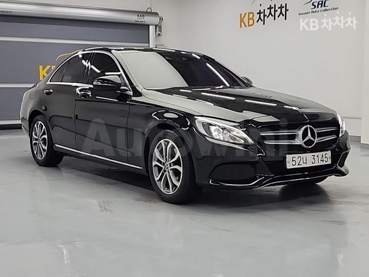 Mercedes-Benz C Class 2018 — 4