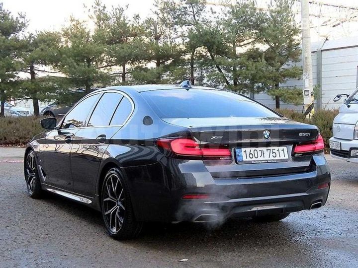 BMW 5 Series 2023 — 3
