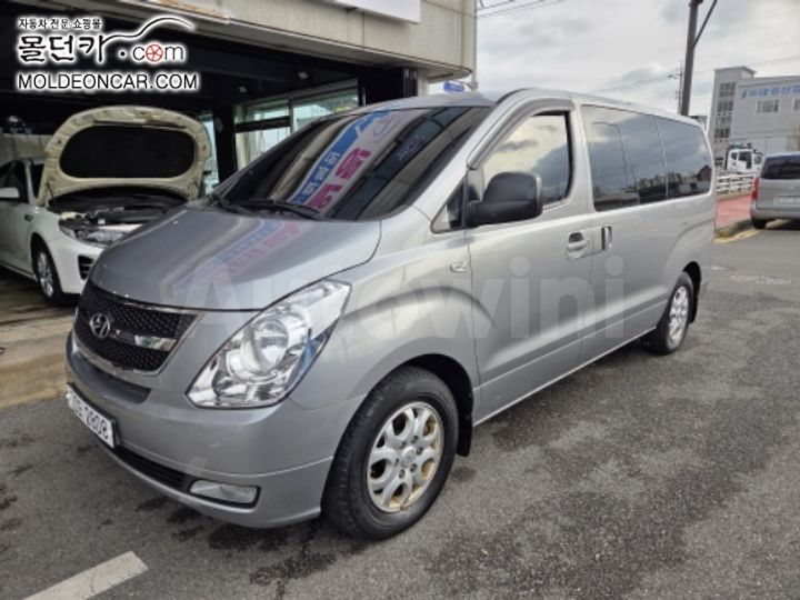 Hyundai Starex 2015 — 2