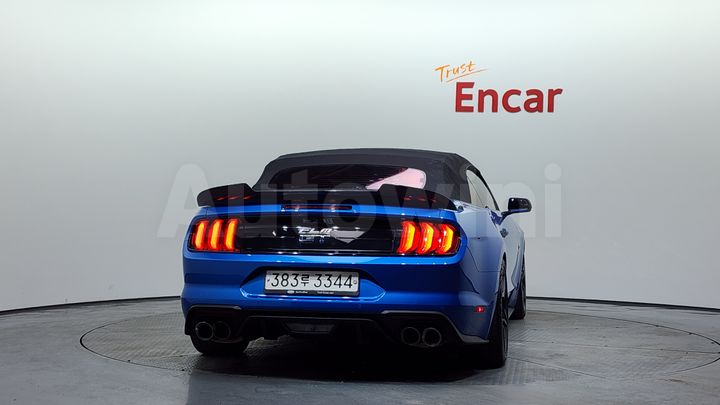 Ford Mustang 2020 — 4