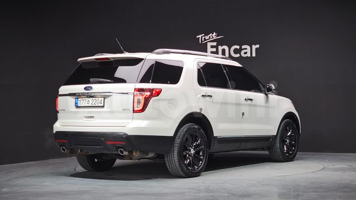 Ford Explorer 2015 — 2