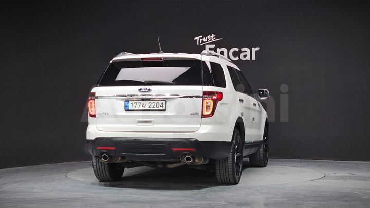 Ford Explorer 2015 — 4