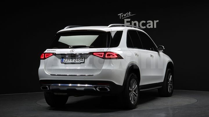 Mercedes Benz GLE Class 2023 — 2