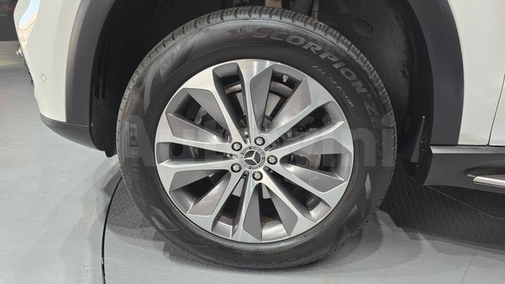 Mercedes Benz GLE Class 2023 — 5