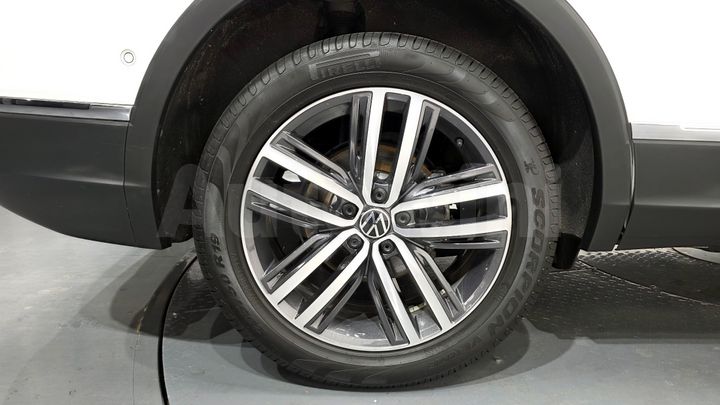 Volkswagen Tiguan 2024 — 5