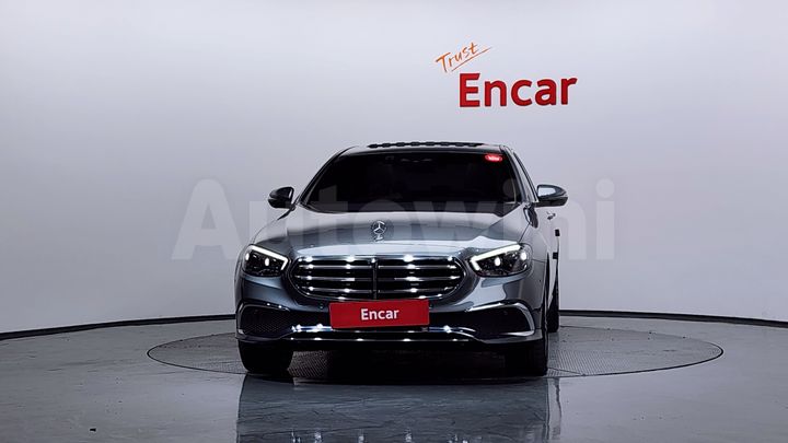Mercedes-Benz E Class 2023 — 3