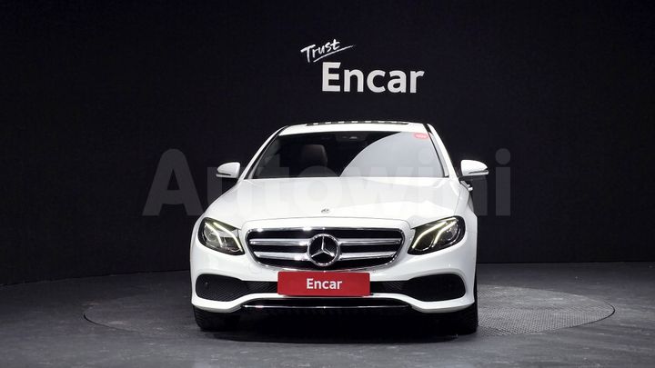 Mercedes Benz E Class 2018 — 3