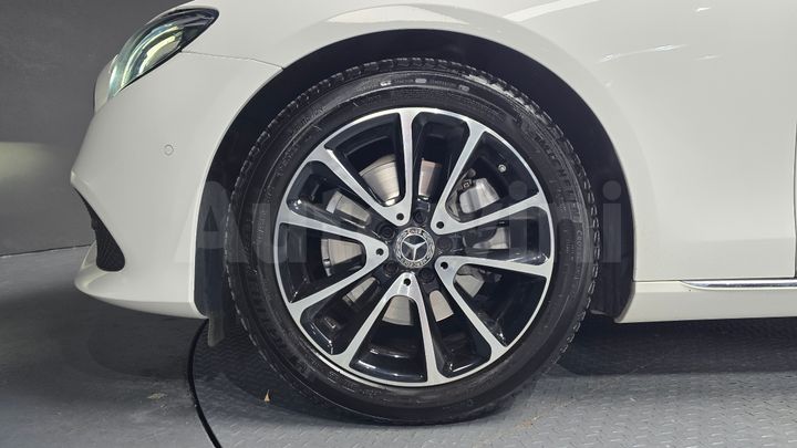 Mercedes Benz E Class 2018 — 5