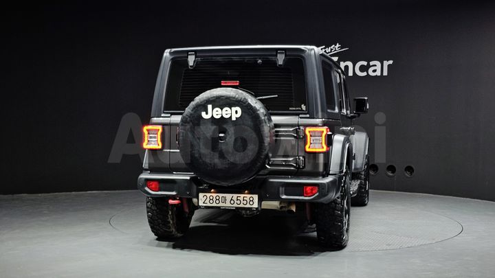 Jeep Wrangler 2021 — 4
