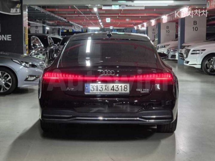 Audi A7 2021 — 4