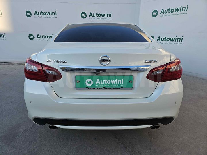Nissan Altima 2018 — 4